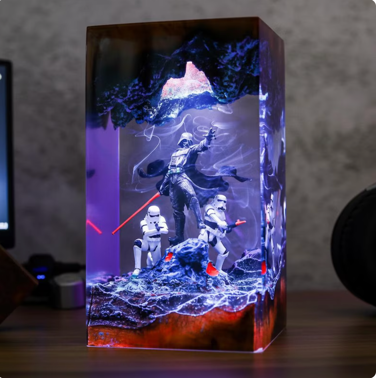 SaberGlow- Void Emperor Resin Lamp